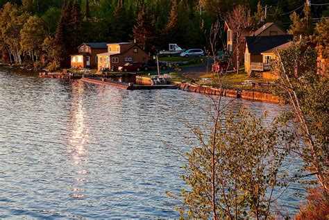 Misty morning cottages - Hunting. In the Moosehead Lake region you can go hunting in the fall for white tail deer, black bear, moose and more.